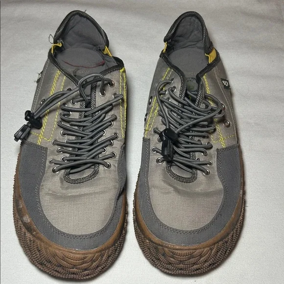 Hybrid Apparel Gray and Yellow Sneakers - Picture 2 of 6
